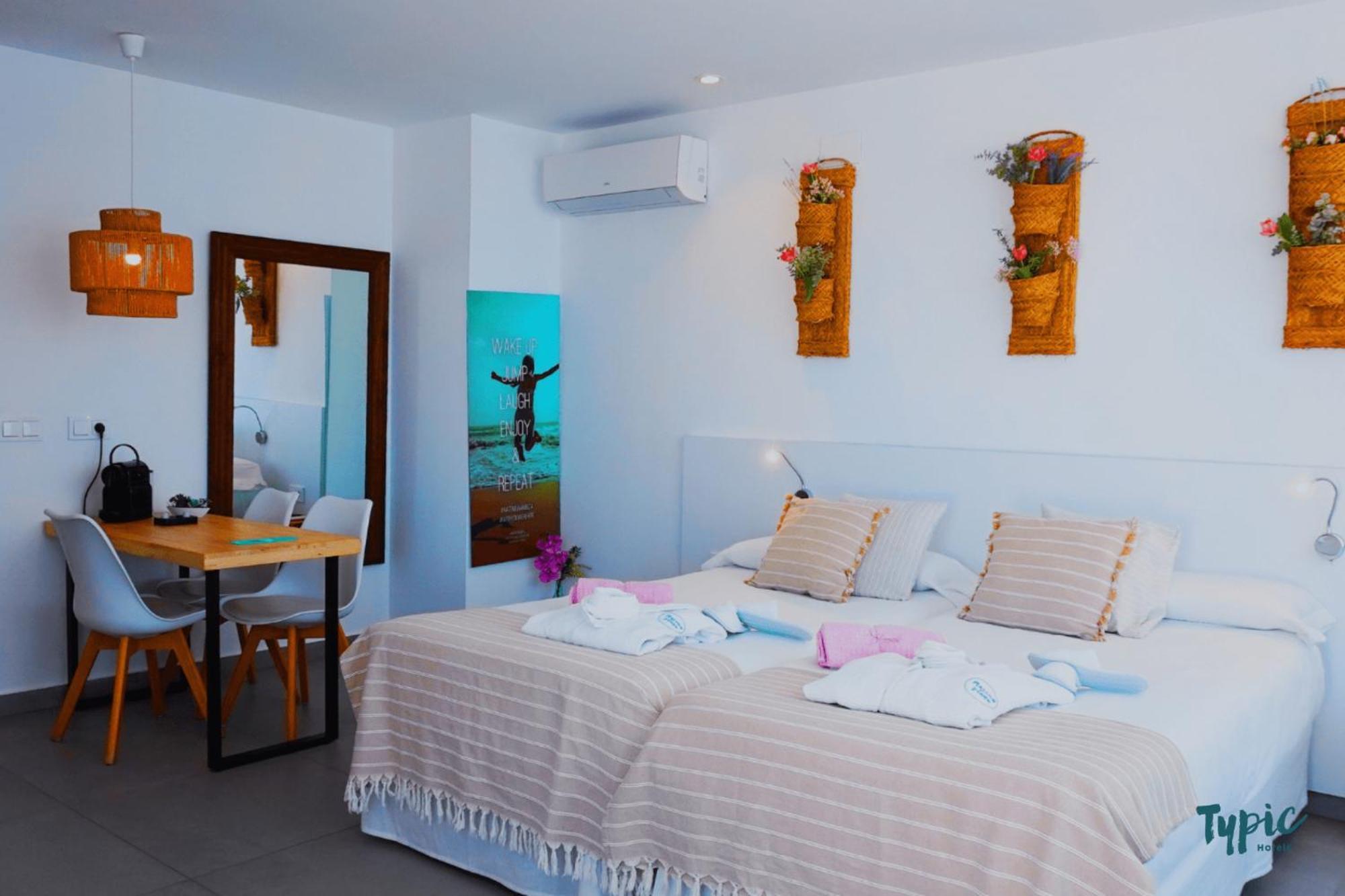 Typic Marina Playa - Adults Only Aparthotel San Antonio  Exteriör bild