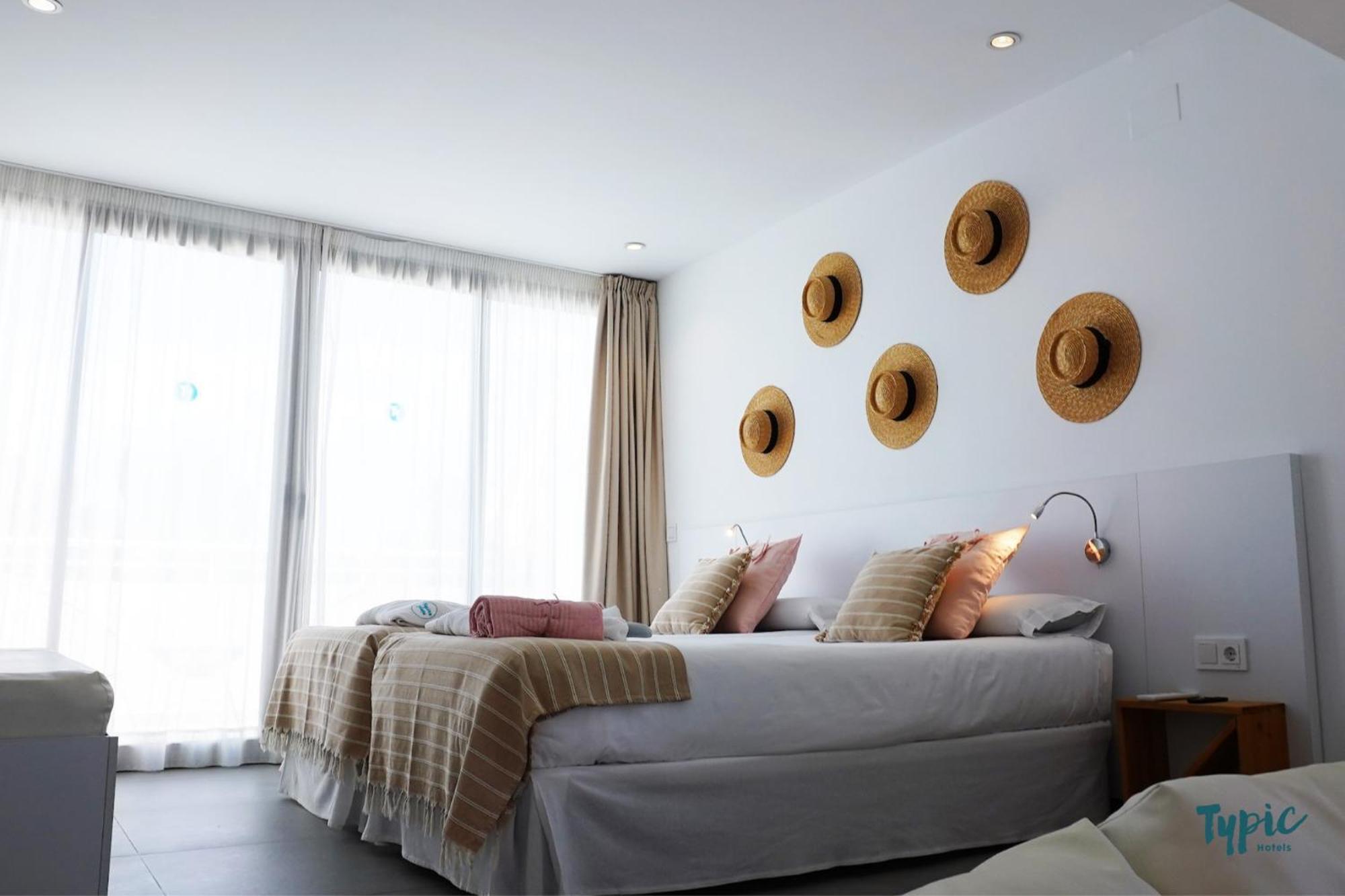 Typic Marina Playa - Adults Only Aparthotel San Antonio  Exteriör bild