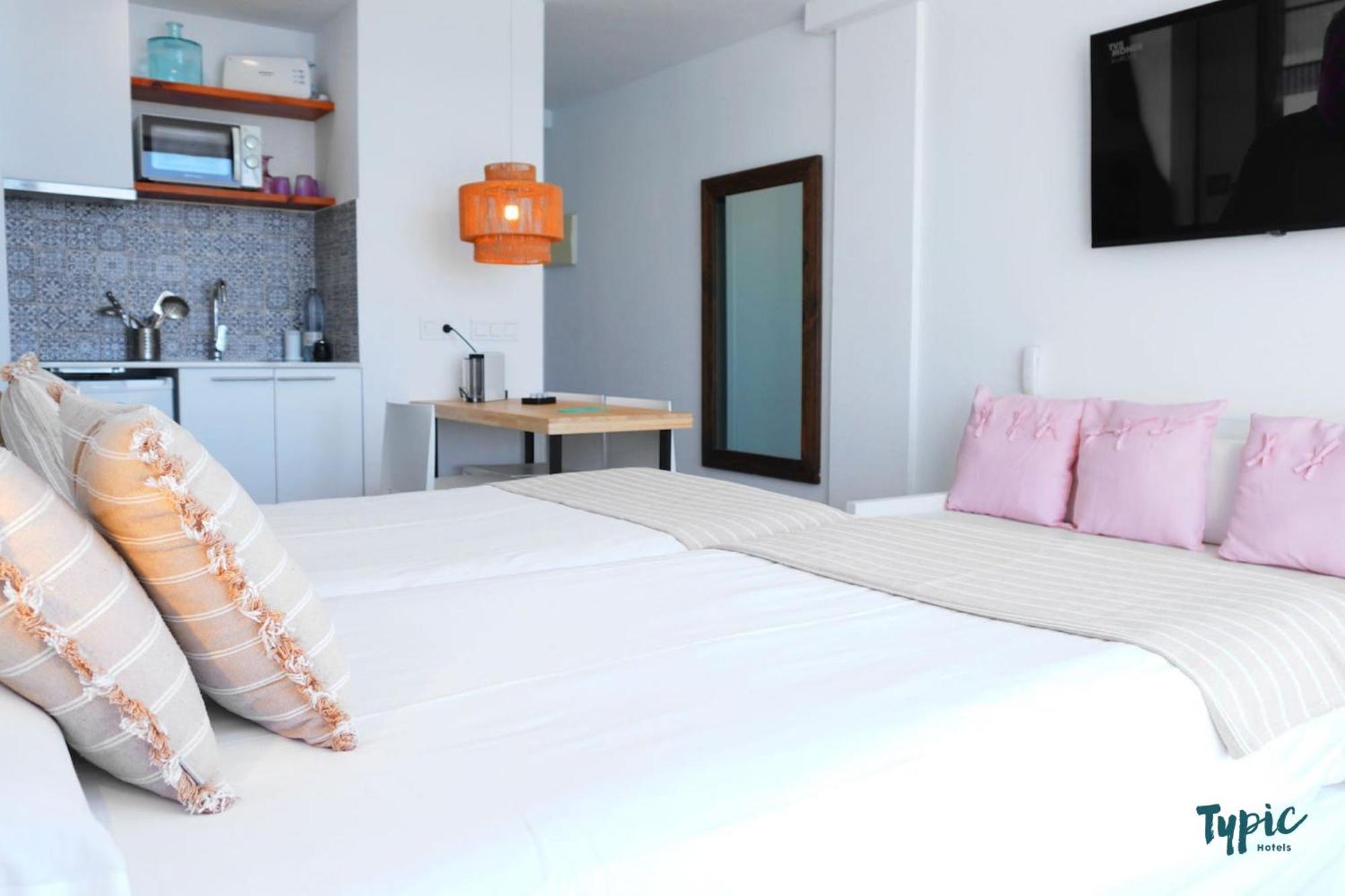 Typic Marina Playa - Adults Only Aparthotel San Antonio  Exteriör bild