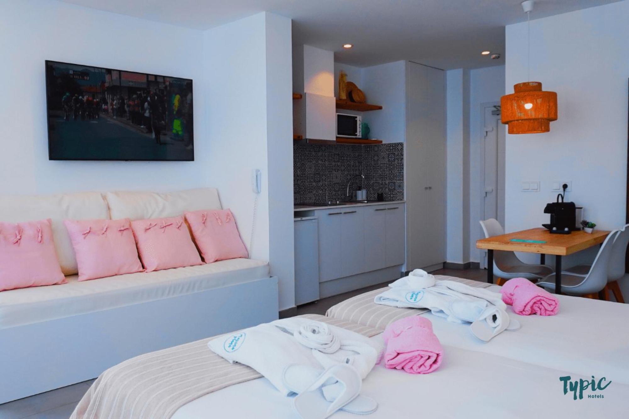 Typic Marina Playa - Adults Only Aparthotel San Antonio  Exteriör bild