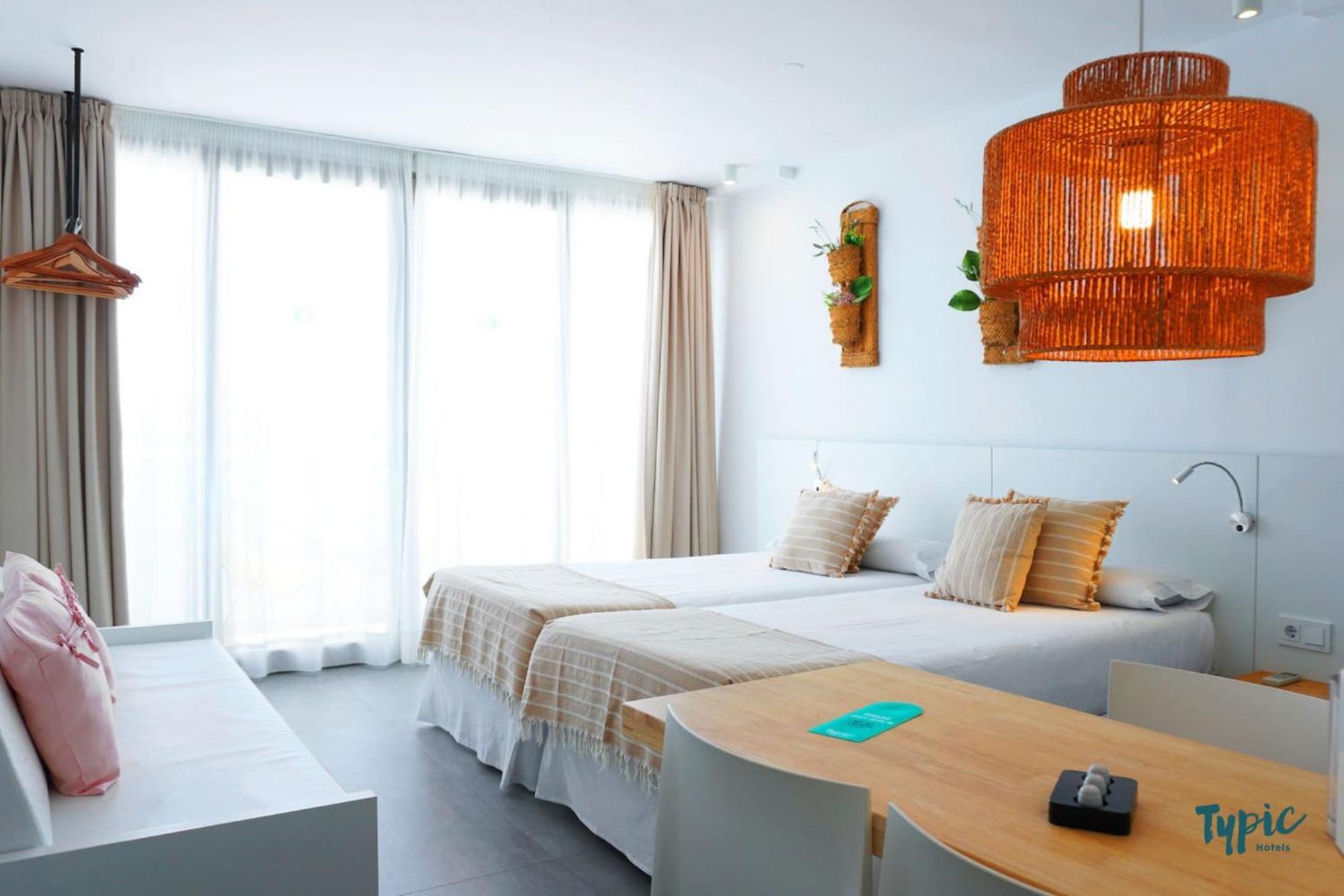 Typic Marina Playa - Adults Only Aparthotel San Antonio  Exteriör bild