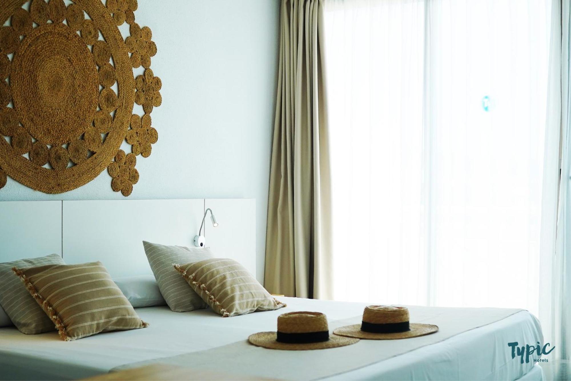 Typic Marina Playa - Adults Only Aparthotel San Antonio  Exteriör bild