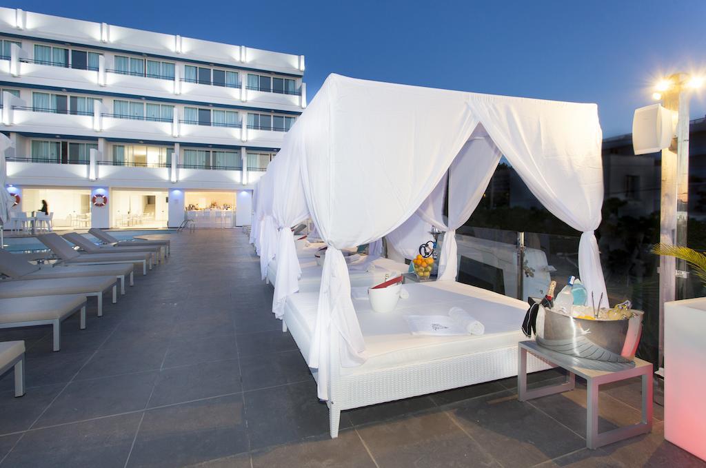 Typic Marina Playa - Adults Only Aparthotel San Antonio  Exteriör bild